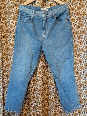Abercrombie & Fitch Classic Ankle Straight Jeans